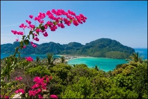 View of Ko Phi Phi in Thailand, ©iStockphoto.com/holgs