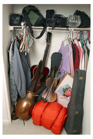 Closet full of clothes Photo: Lisa F. Young ©iStockphoto.com/Lisa F. Young