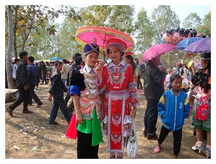 hmong people celebrating hmong new year