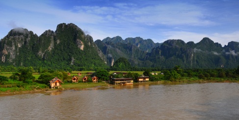 Vang Vieng in Laos, ©iStockphoto.com/Worakit Sirijinda